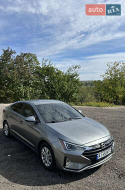 Седан Hyundai Elantra 2018 в 