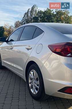 Седан Hyundai Elantra 2018 в 