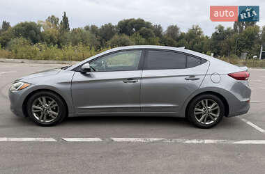 Седан Hyundai Elantra 2018 в 