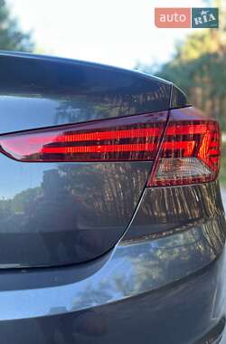 Седан Hyundai Elantra 2020 в 