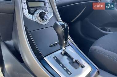 Седан Hyundai Elantra 2012 в 