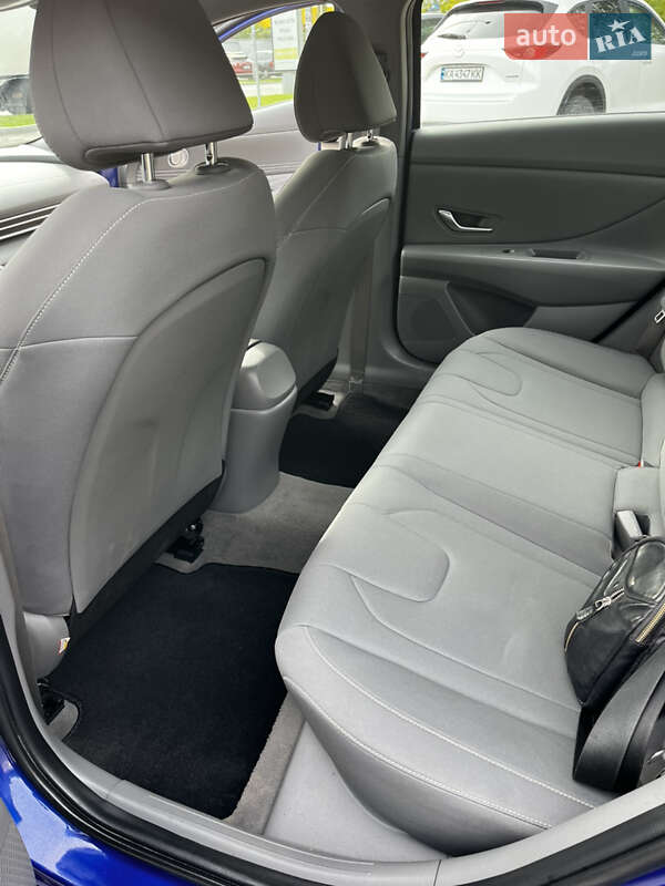 Седан Hyundai Elantra 2023 в Киеве