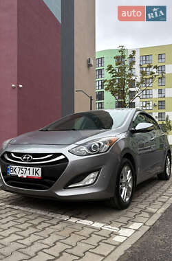 Хэтчбек Hyundai Elantra 2013 в Ровно