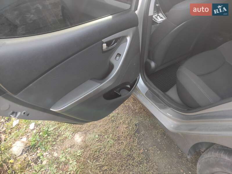 Седан Hyundai Elantra 2011 в Харькове