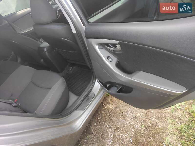 Седан Hyundai Elantra 2011 в Харькове