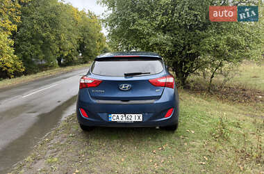 Хэтчбек Hyundai Elantra 2015 в 