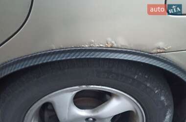 Седан Hyundai Elantra 2005 в Горишних Плавнях