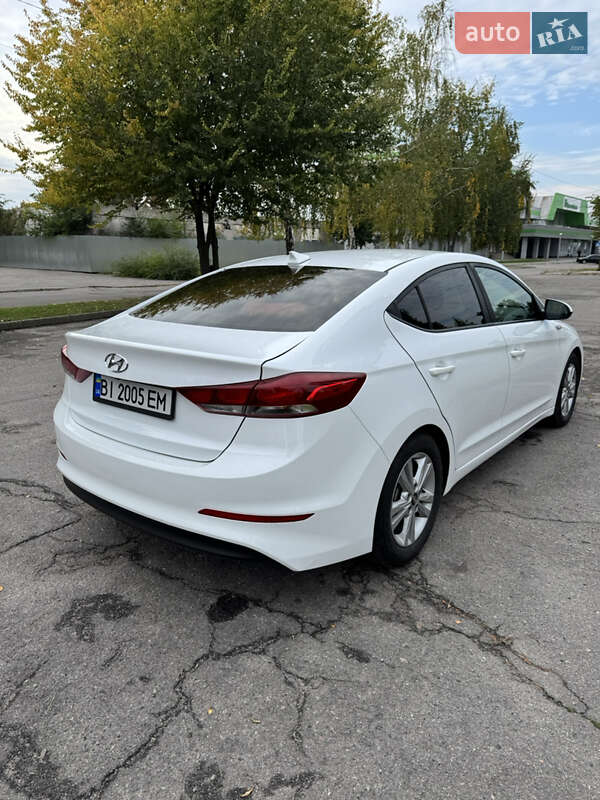 Седан Hyundai Elantra 2018 в Кременчуге