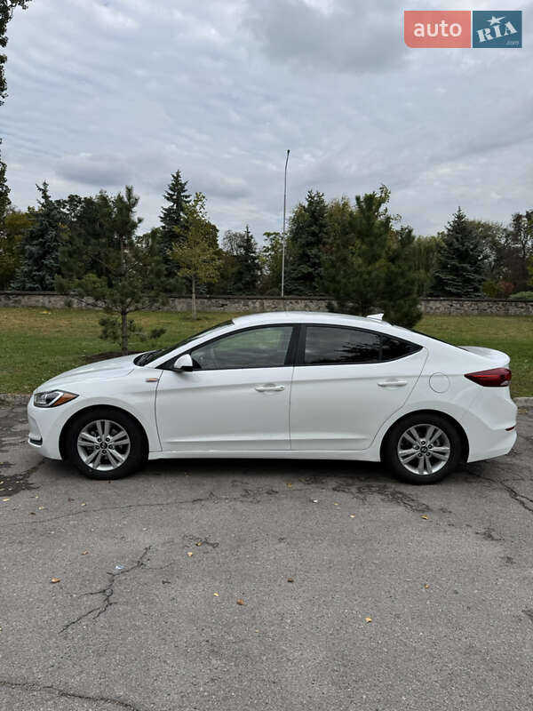 Седан Hyundai Elantra 2018 в Кременчуге