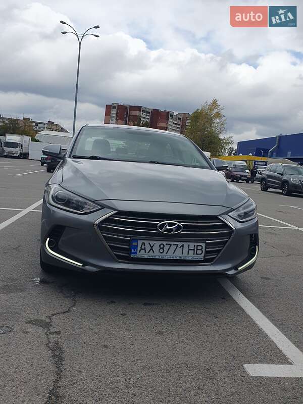 Седан Hyundai Elantra 2018 в Дніпрі