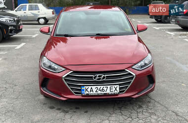 Седан Hyundai Elantra 2016 в Киеве