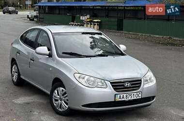 Седан Hyundai Elantra 2008 в Киеве