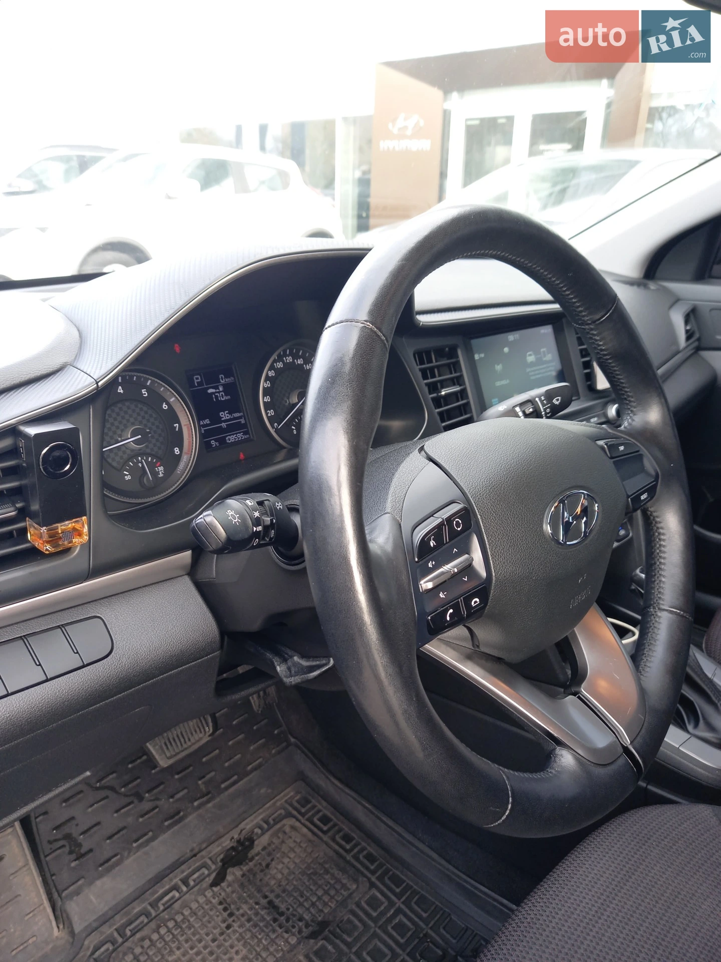 2019 Hyundai Elantra - мініатюра 13