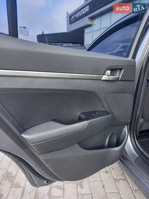 Седан Hyundai Elantra 2019 в Полтаві