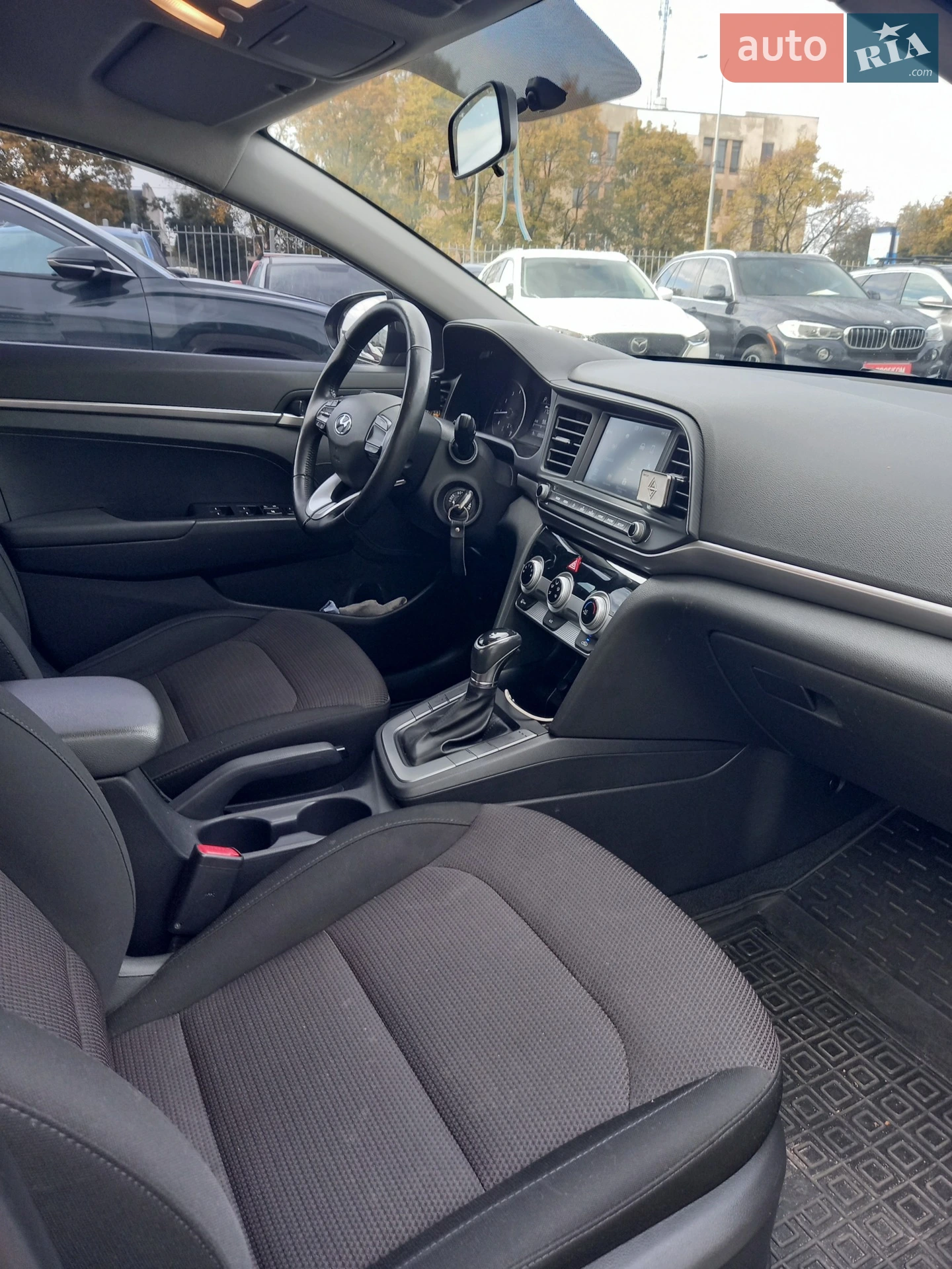 2019 Hyundai Elantra - мініатюра 15