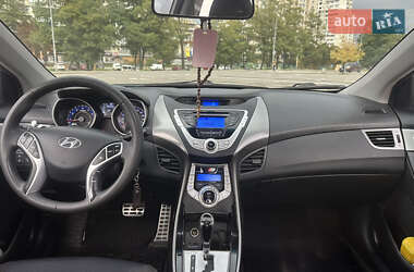 Седан Hyundai Elantra 2011 в 