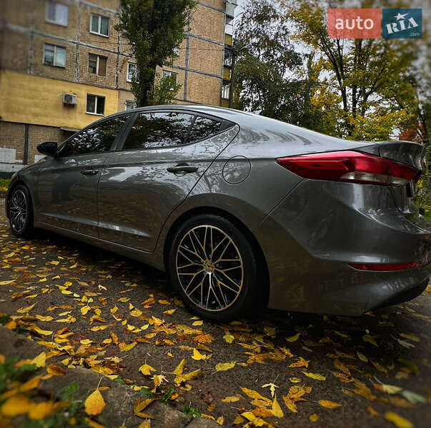 Седан Hyundai Elantra 2018 в Києві фото 3 Седан Hyundai Elantra 2018 в Києві