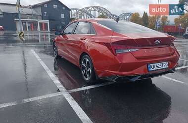 Седан Hyundai Elantra 2022 в 