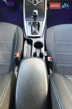 Седан Hyundai Elantra 2013 в 