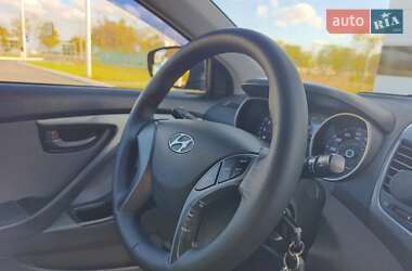 Седан Hyundai Elantra 2013 в 