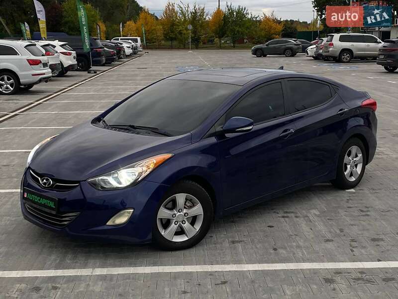 Седан Hyundai Elantra 2011 в Киеве