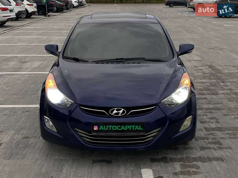 Седан Hyundai Elantra 2011 в Киеве