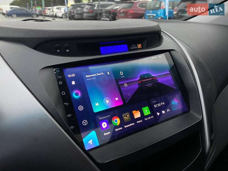 Седан Hyundai Elantra 2011 в Киеве