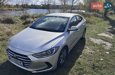 Седан Hyundai Elantra 2017 в 