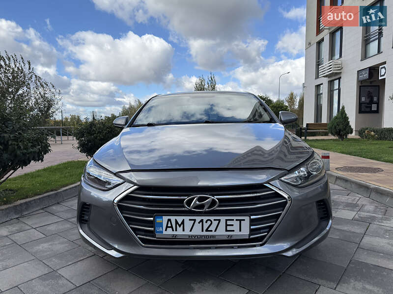 Седан Hyundai Elantra 2018 в Києві фото 2 Седан Hyundai Elantra 2018 в Києві
