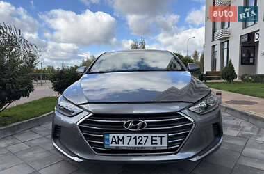 Седан Hyundai Elantra 2018 в 