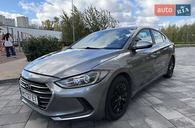 Седан Hyundai Elantra 2018 в 