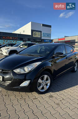 Седан Hyundai Elantra 2013 в 