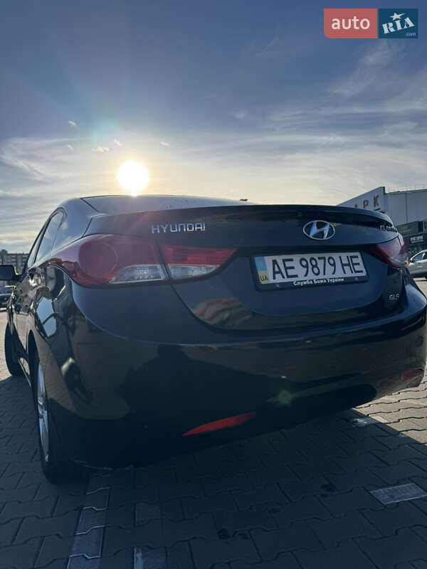 Седан Hyundai Elantra 2013 в Києві