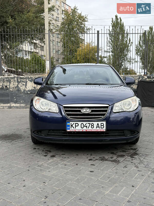 Седан Hyundai Elantra 2008 в Запорожье