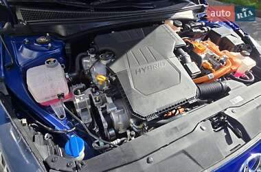 Седан Hyundai Elantra 2023 в 