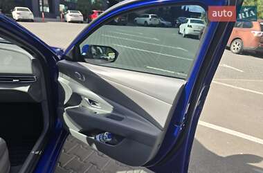 Седан Hyundai Elantra 2023 в 