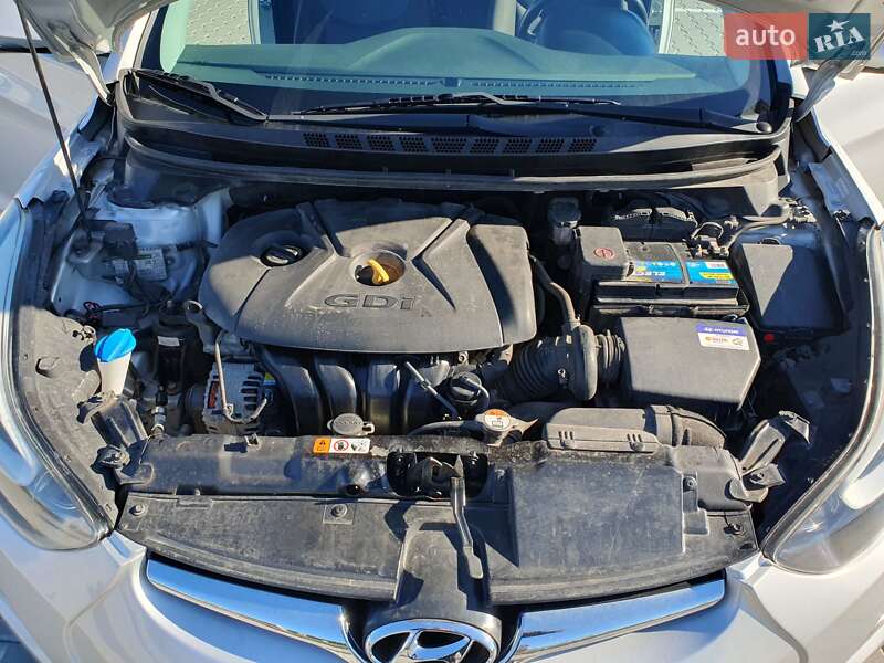 Купе Hyundai Elantra 2014 в Киеве фото 13 Купе Hyundai Elantra 2014 в Киеве