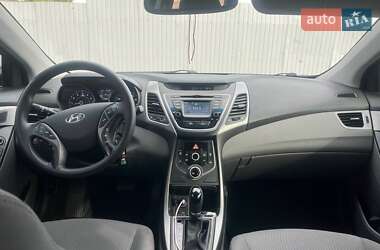 Седан Hyundai Elantra 2014 в 