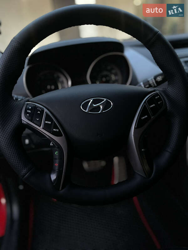 Купе Hyundai Elantra 2012 в Киеве