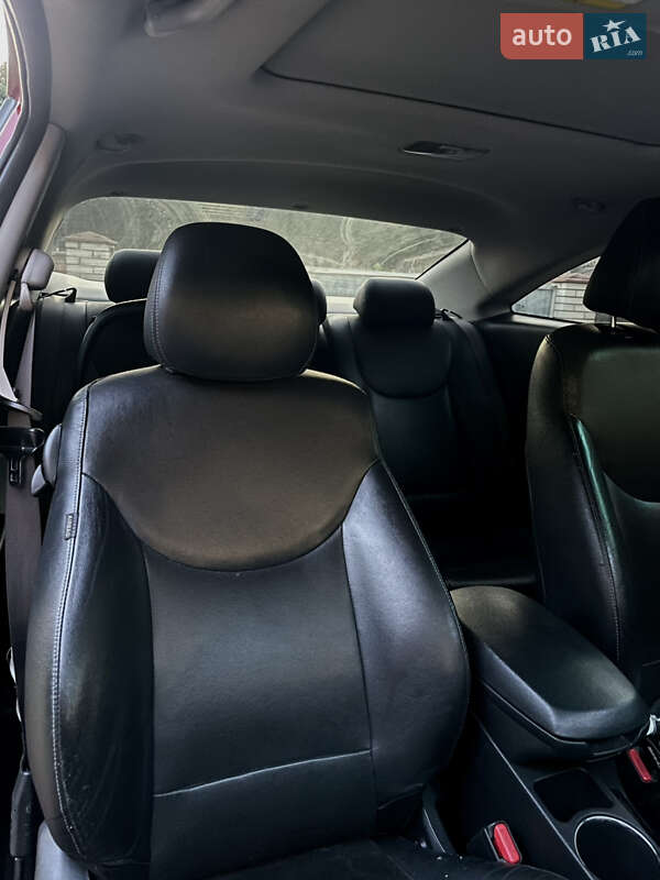 Купе Hyundai Elantra 2012 в Киеве