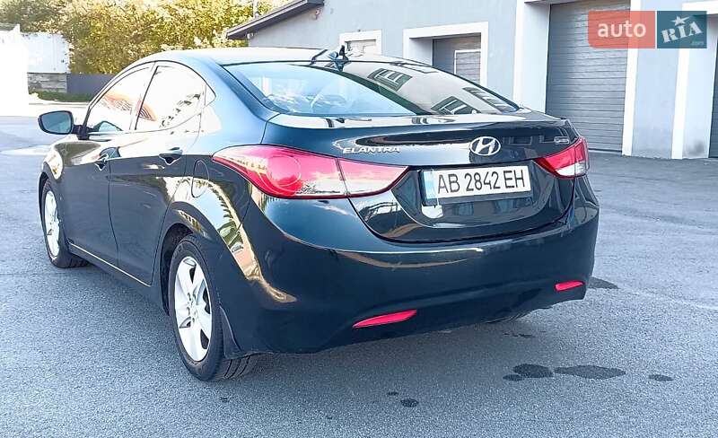 Седан Hyundai Elantra 2013 в Виннице
