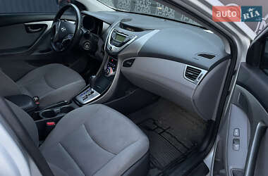 Седан Hyundai Elantra 2011 в 