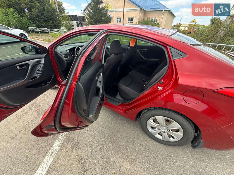 Седан Hyundai Elantra 2011 в Киеве