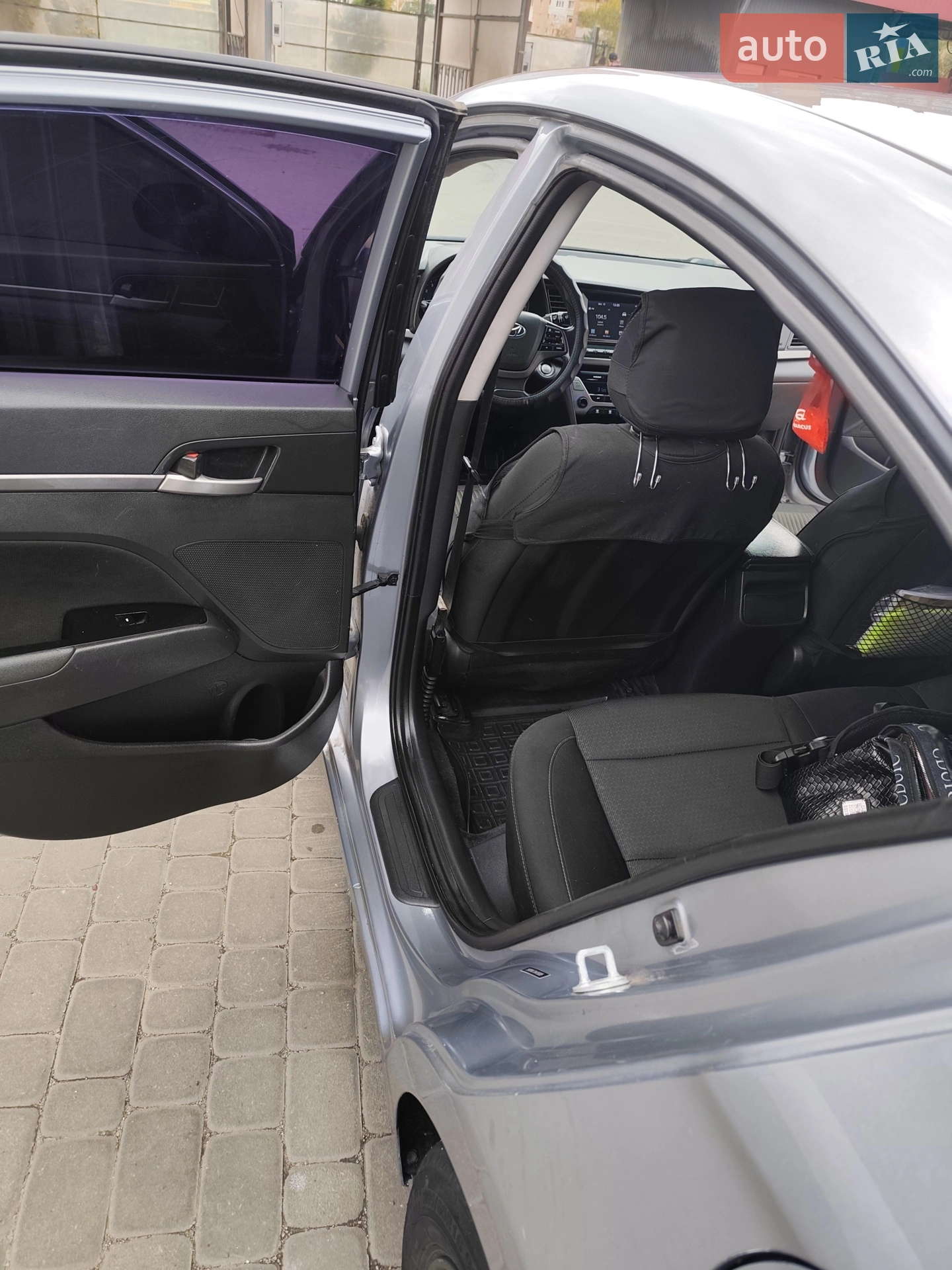 2016 Hyundai Elantra - мініатюра 36
