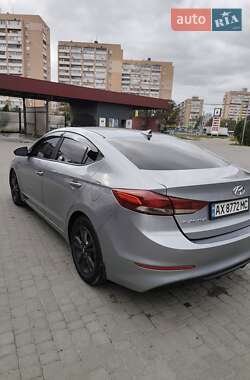 Седан Hyundai Elantra 2016 в 