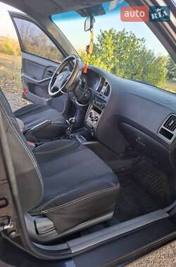 Седан Hyundai Elantra 2010 в 