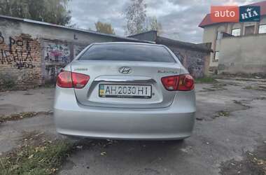 Седан Hyundai Elantra 2011 в 