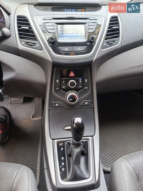 Седан Hyundai Elantra 2014 в Харькове