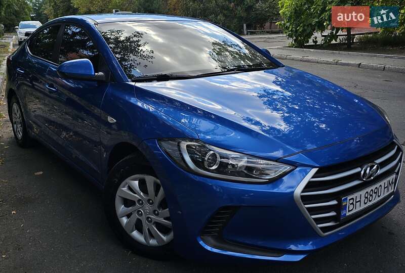 Hyundai Elantra 2017