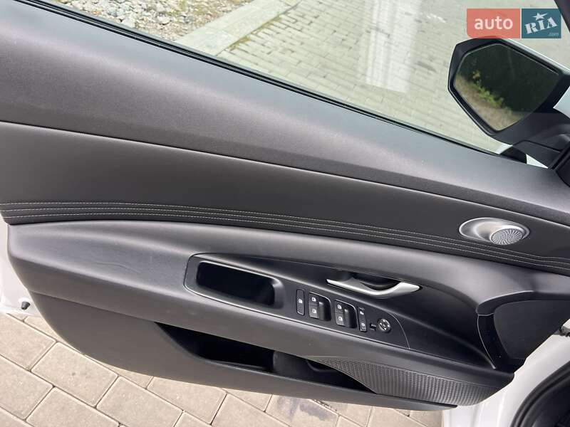 Седан Hyundai Elantra 2020 в Киеве